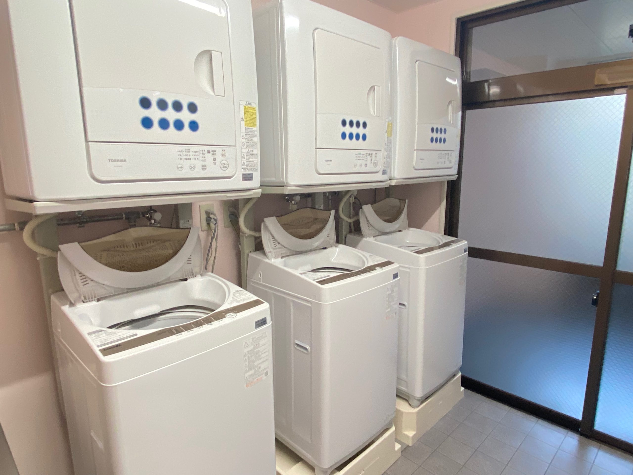 【早大生専用・家具家電付】Univ-coop田無 男女別々にランドリールームがございます。洗濯機が無料でご利用できます。（2026年4月より乾燥機は有料）